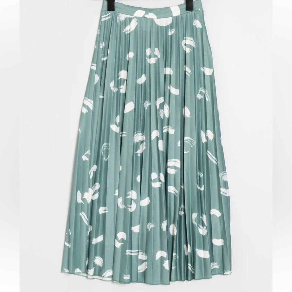 Pleated Mint Green Printed Maxi Skirt